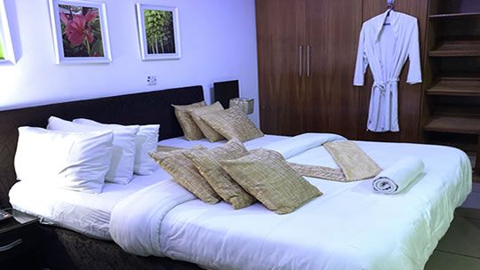 THE AUTOGRAPH EXECUTIVE HOTEL