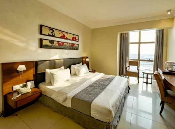 The-Avenue-deluxe-room