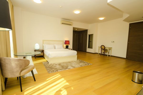 Royal Residence 3 Bedroom Apartment 