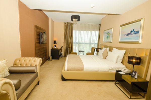Royal Residence Queen Rooma