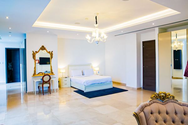 Royal Residence 5 Bedroom Penthouse + 2 BQ