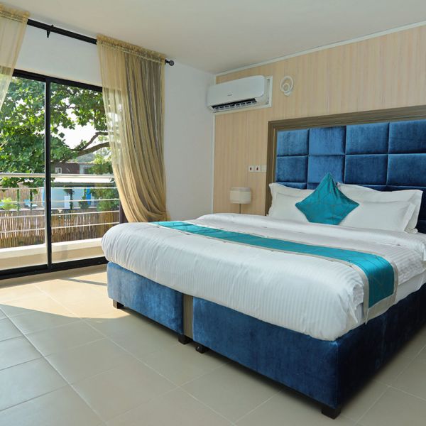 Riviera Suite
