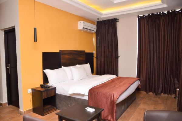 Residency Executive Suite Room